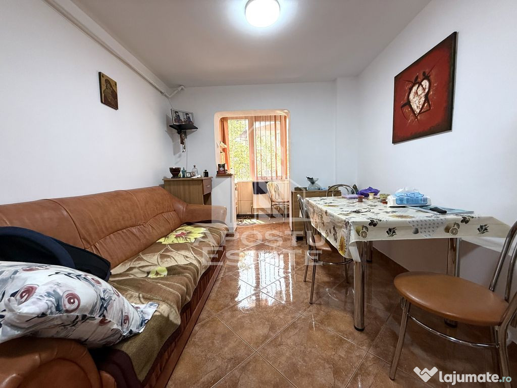 Apartament cu 2 camere, etaj 2, centrala proprie, zona Fr...