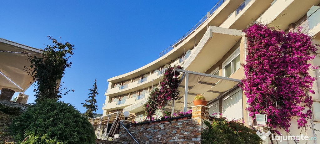 Angajeaza sezonieri la Hotel... in grecia