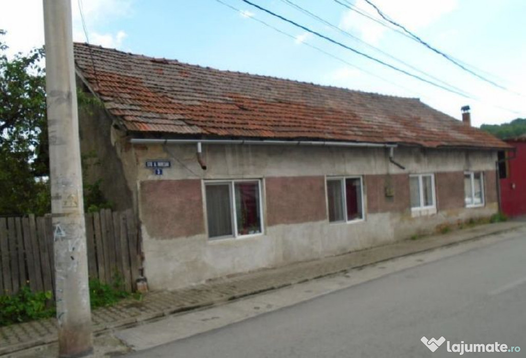 Licitatie-Apartament (la casa) 2 camere, Petrosani, Jud H...