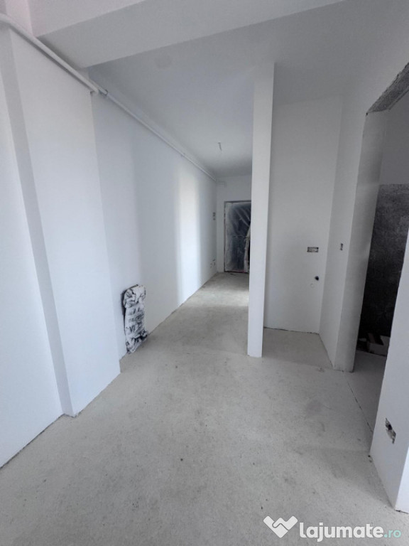 Apartament 2 camere, central, bloc nou, etaj intermediar, R