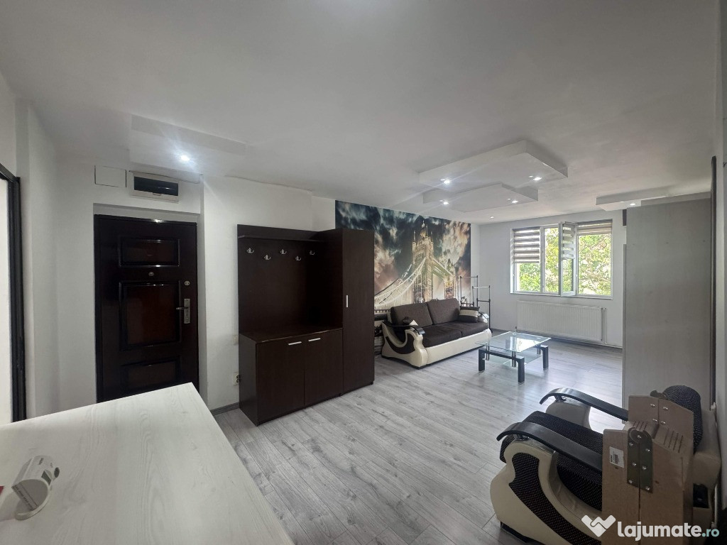 3 cam,67mp, modernizat,et. 4 cu acoperis, str. Victoriei-ultracentral