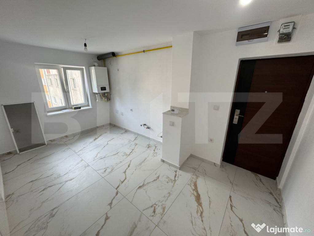 Apartament 3 camere, decomandat, 64 mp, etaj 2/4, curte priv
