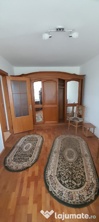 Închiriere apartament 2 camere