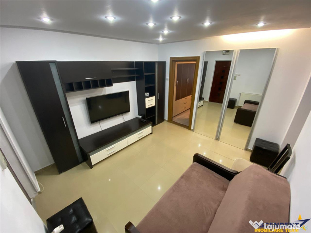 Apartament decomandat, loc parcare si pivnita, zona Grivitei