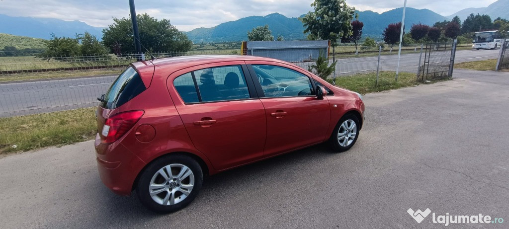 Opel CORSA 2014 , 1.4 benzina, stare foarte buna