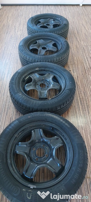 Set anvelope de vară montate pe jante 205/55/R16 din gama Dacia
