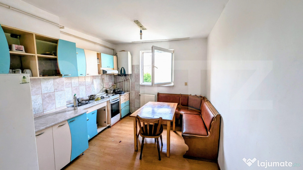 Apartament de vanzare, 3 camere, 65 mp, decomandat, etaj 3,