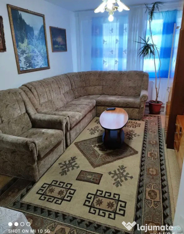 Apartament 3 camere, decomandat - zona Astra