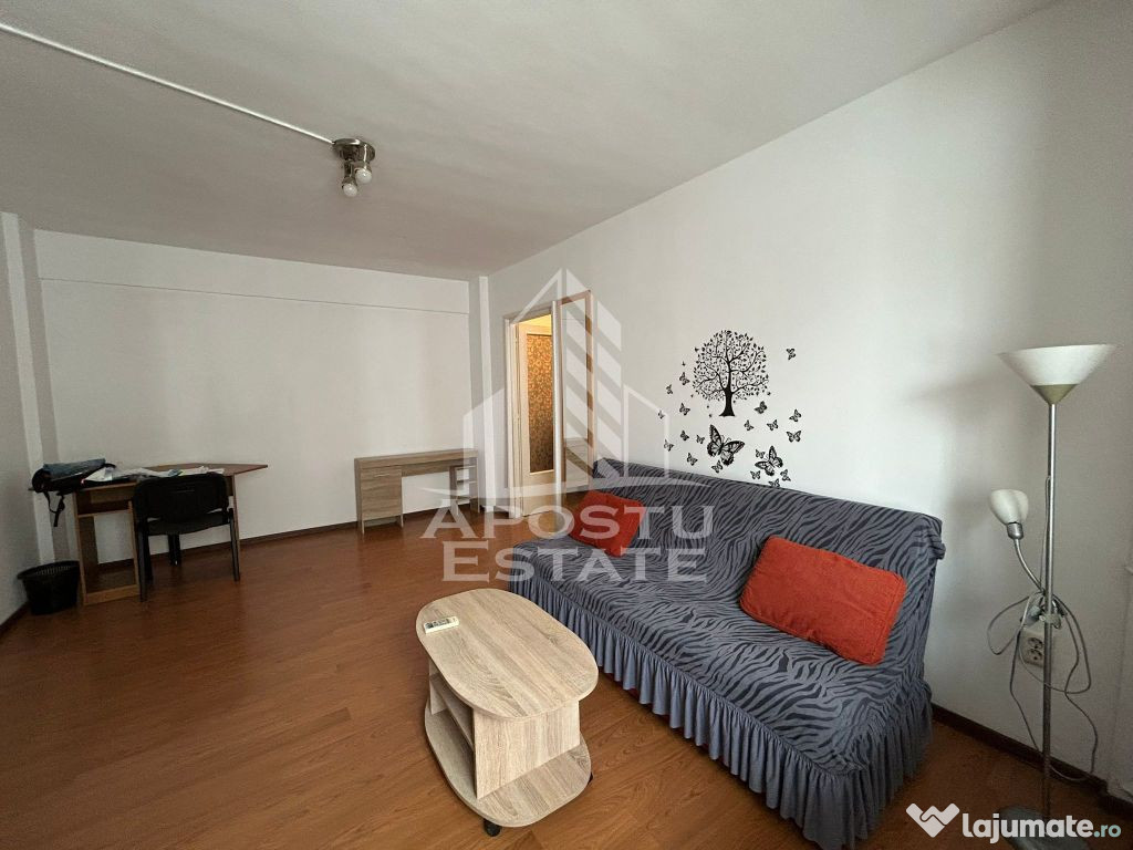 Apartament cu 2 camere, proaspat renovat, clima, in Piata...