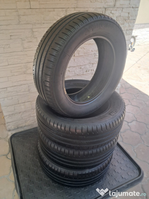* ANVELOPE VARĂ *( 205* 60 * R 16 ) *STARE NOUĂ * MICHELIN