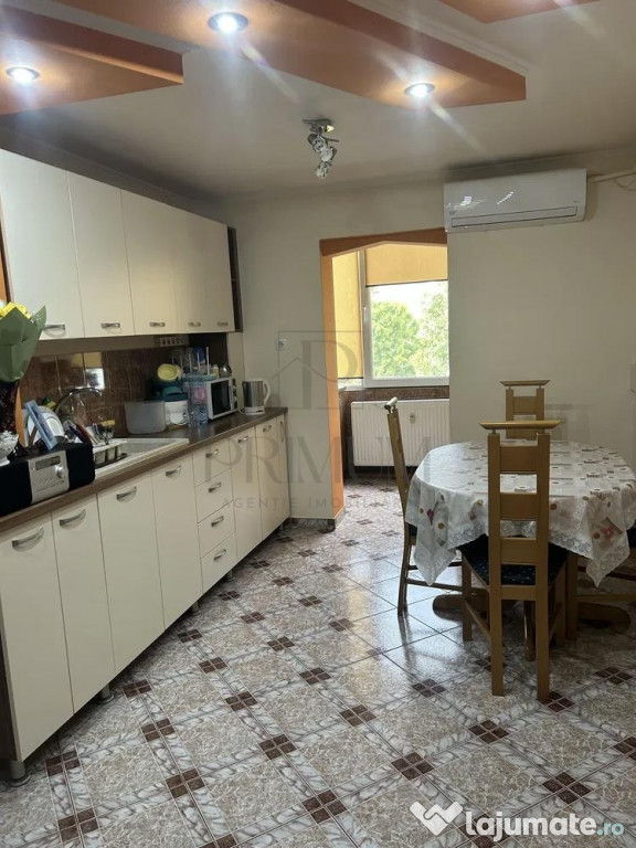 LIPOVEI - 2 Camere - Etaj 3 - Centrala proprie - Model mare
