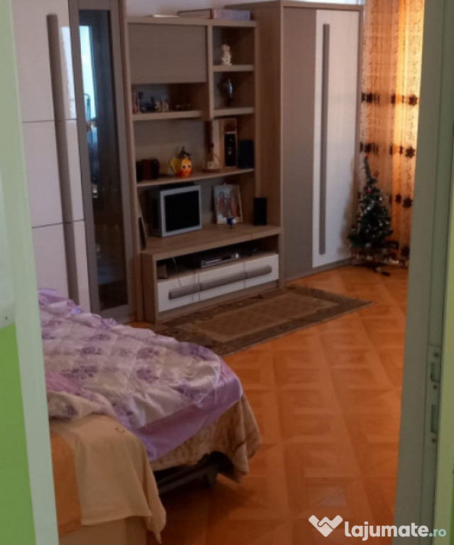 ZONA VEST U-uri- 2 camere decomandat ,etaj 1, mobilat si uti