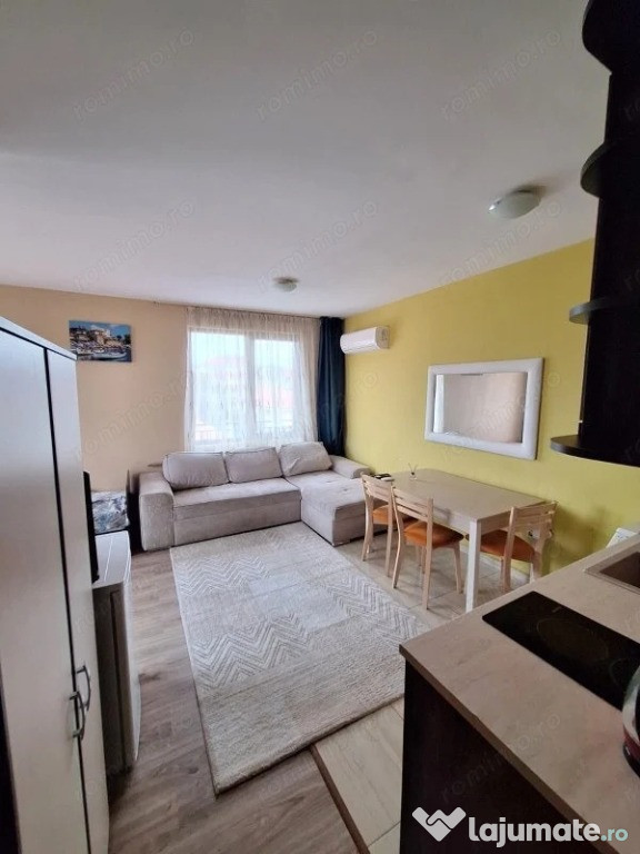 1 camera in zona Lipovei