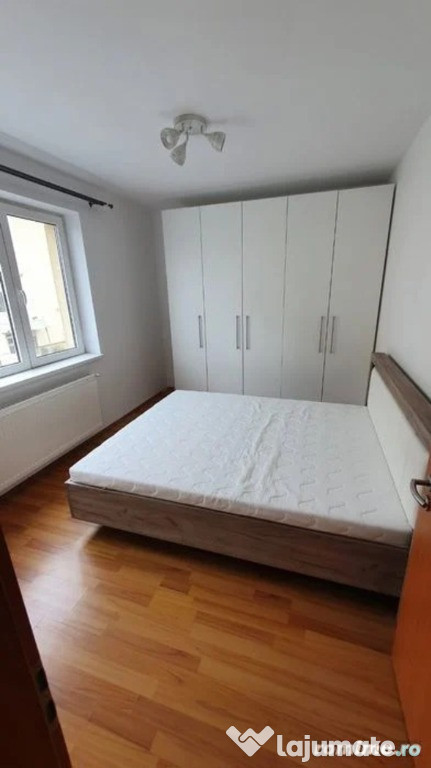 3 camere in zona Medicinei