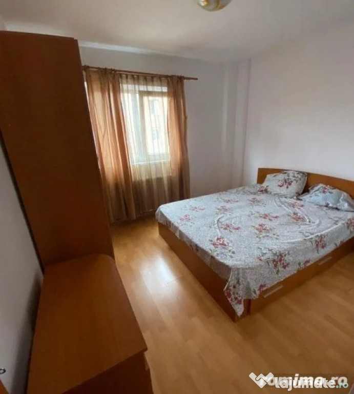 2 camera in zona Aradului
