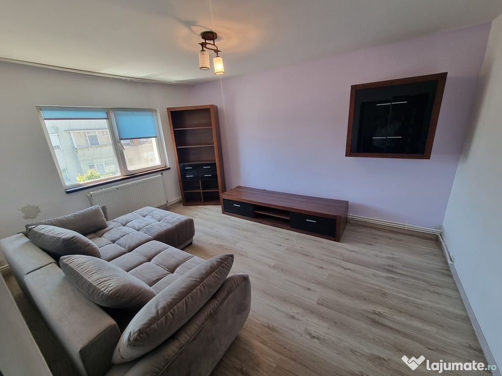 Inel 2 Eliberarii-apartament 3 camere decomandat cu gaze