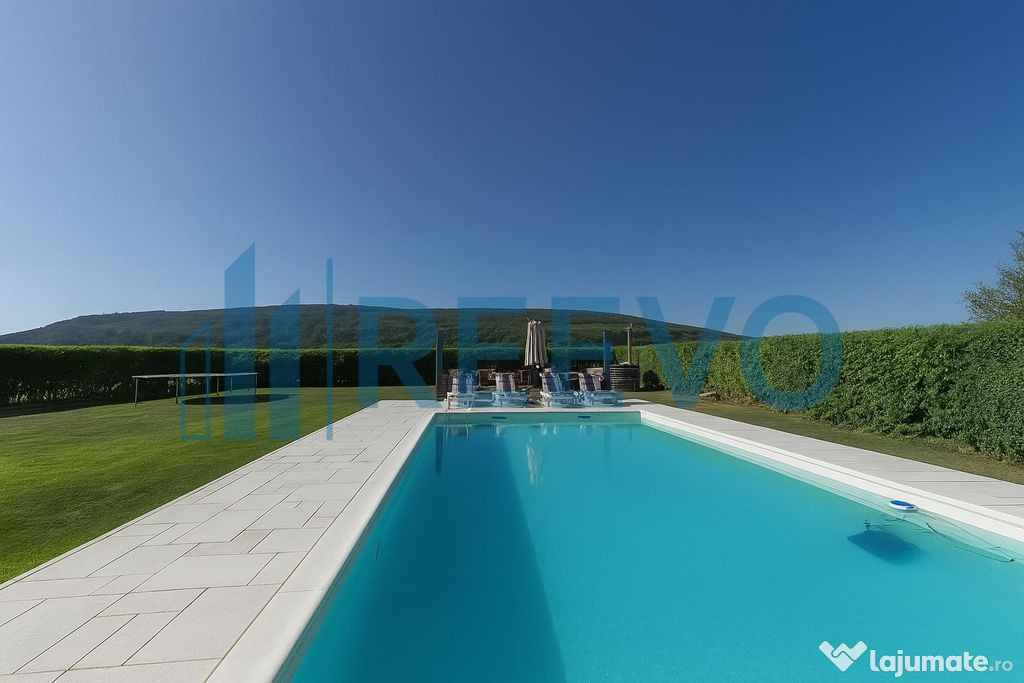 Proprietate Premium cu Două Case și Piscină în Hemeiuș