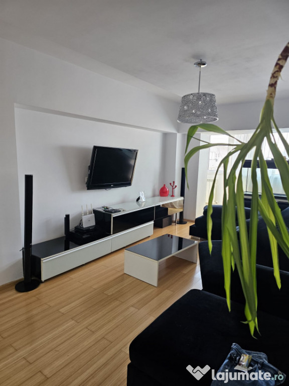 Apartament 4 camere zona Trocadero