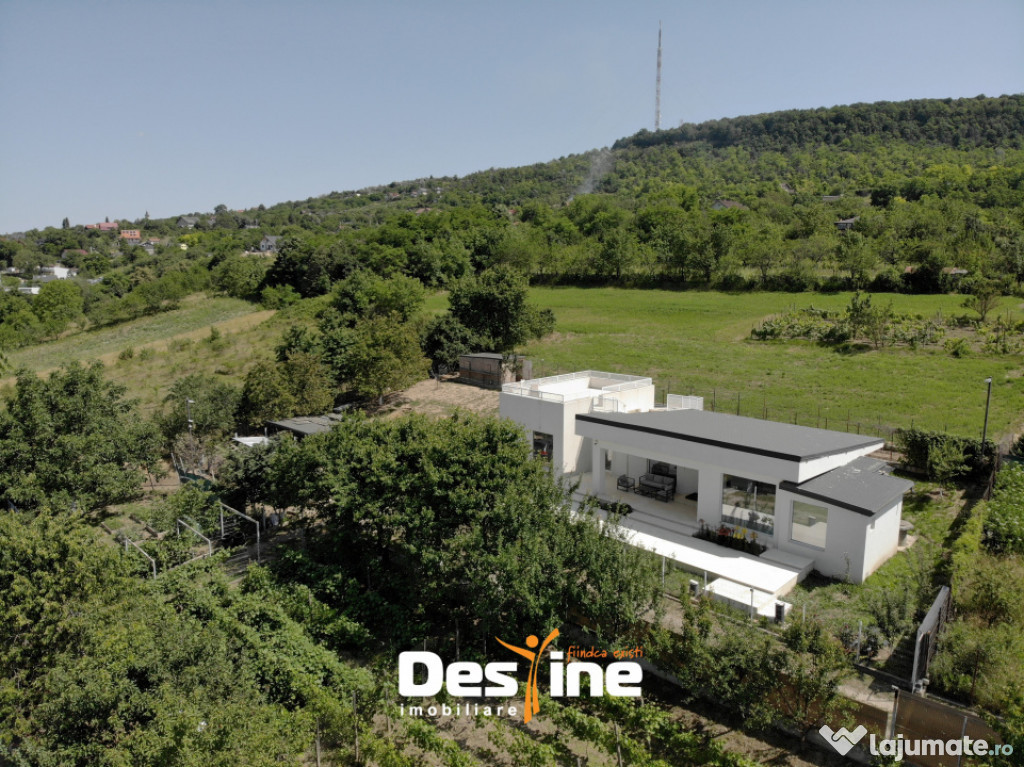 Comision 0% - Casă sustenabilă cu design futurist