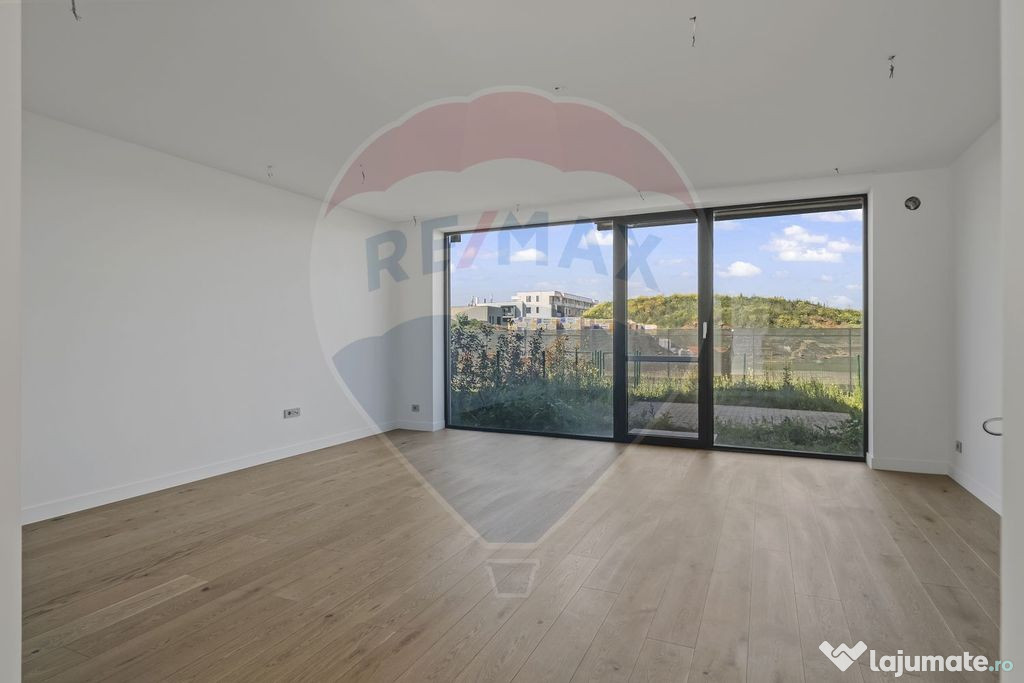 Vila superba de vanzare cu 5 camere in Tunari - Amber Forest