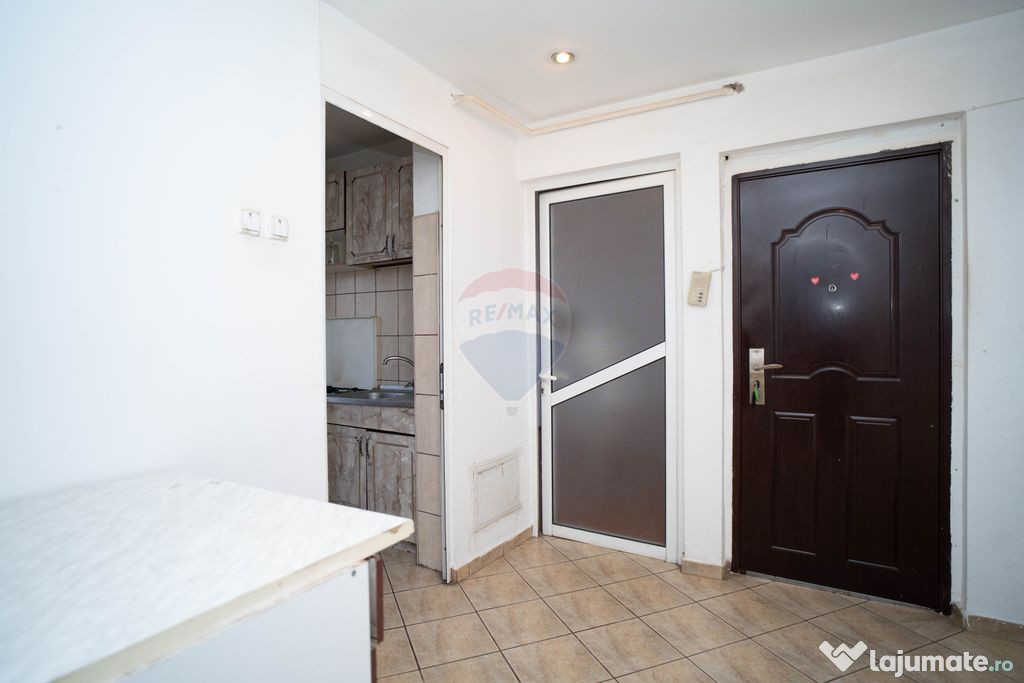 Apartament decomandat 3 camere de vânzare