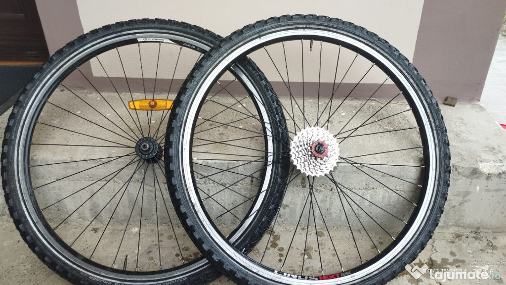 Vând roti de bicicletă