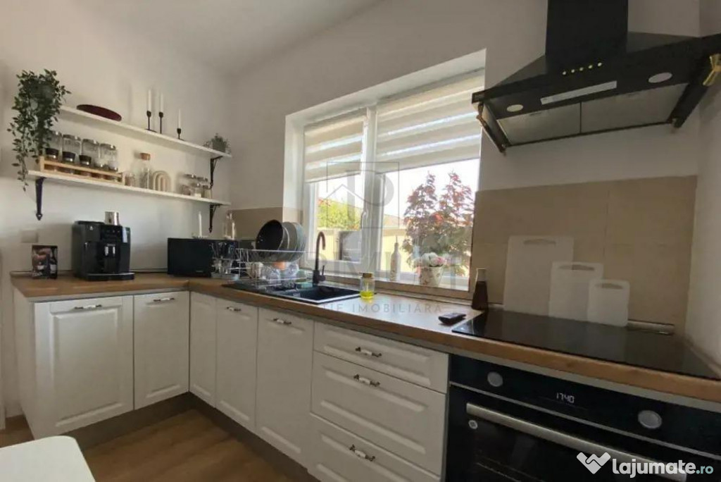 Duplex mobilat utilat - canalizare - asfalt - ocupabil imedi
