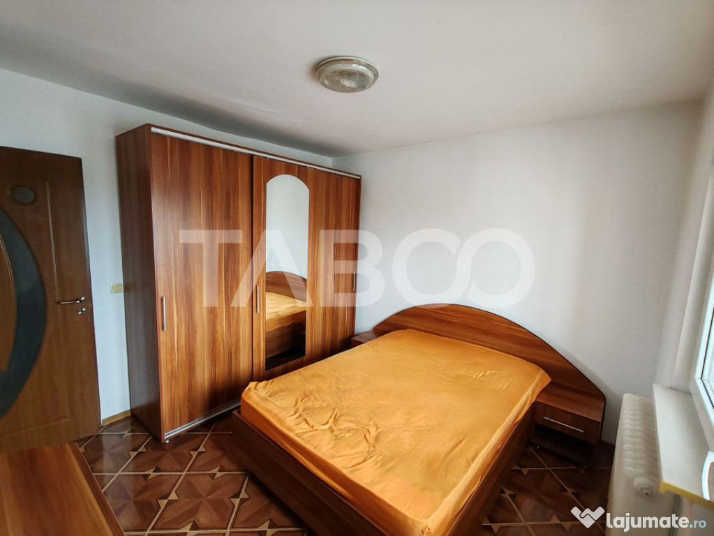 Apartament decomandat 2 camere si 2 balcoane strada 1 Decemb