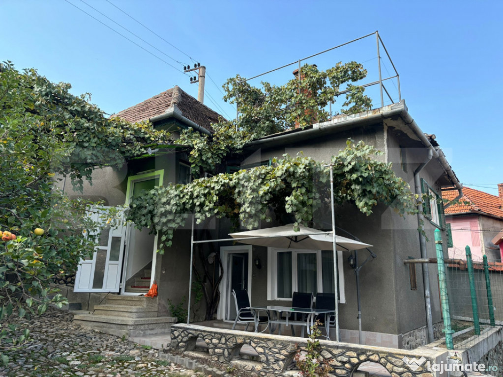 Casă spațioasă de vânzare în Rășinari, Sibiu – 4 ca