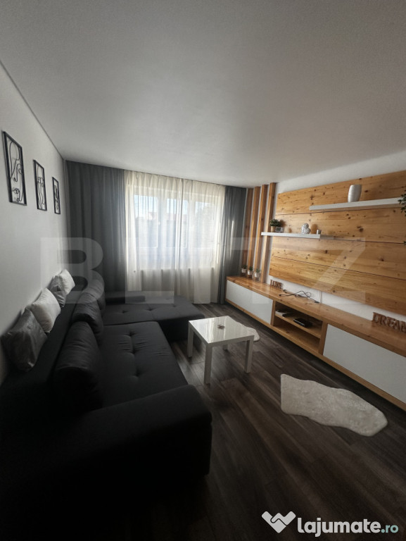 Apartament de vânzare, cu 2 camere, 45 mp, zona Micro 14