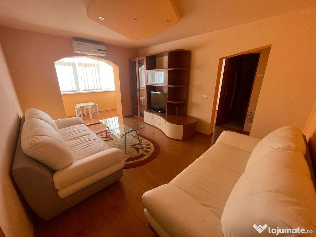 Apartament cu 2 camere semidecomandat str. Garofitei