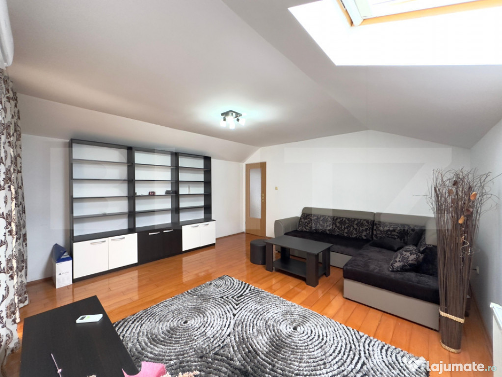 Apartament de vânzare cu 2 camere, decomandat 75 mp, - zona