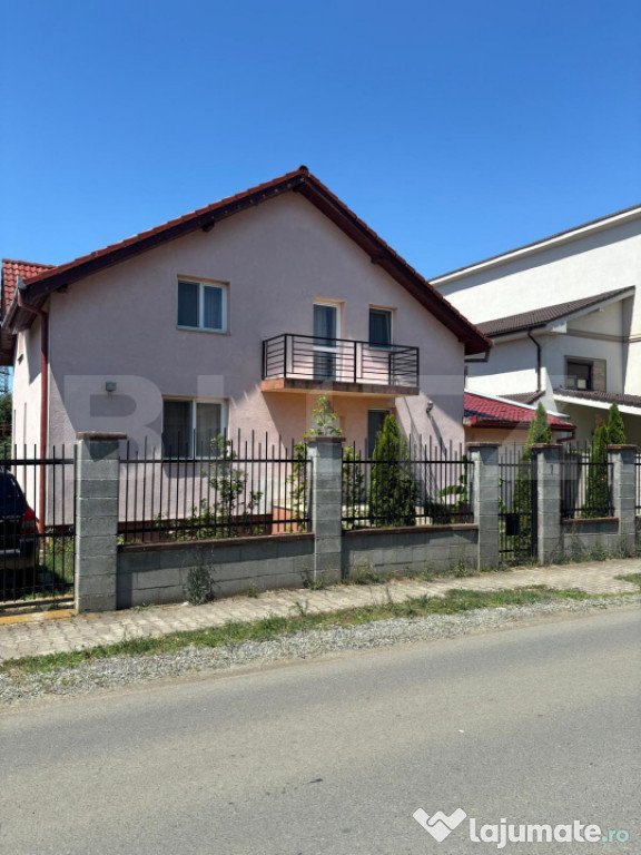 Casă de vânzare în Dumbrăvița – locație centrală