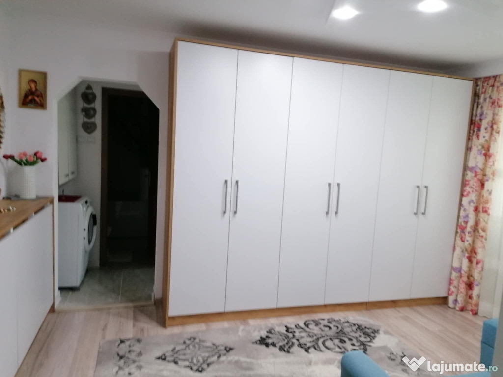 Vand Apartament 2 camere semidecomandate – Centru, Smârdan