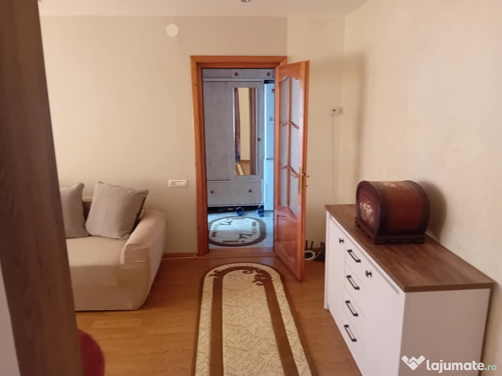 Apartament 2 Camere Central la cheie renovat mobilat 50mp etaj 7 lift