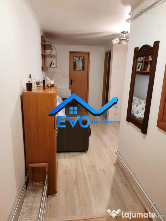 Apartament cu 2 camere, semidecomandat, etajul 5, zona Canta