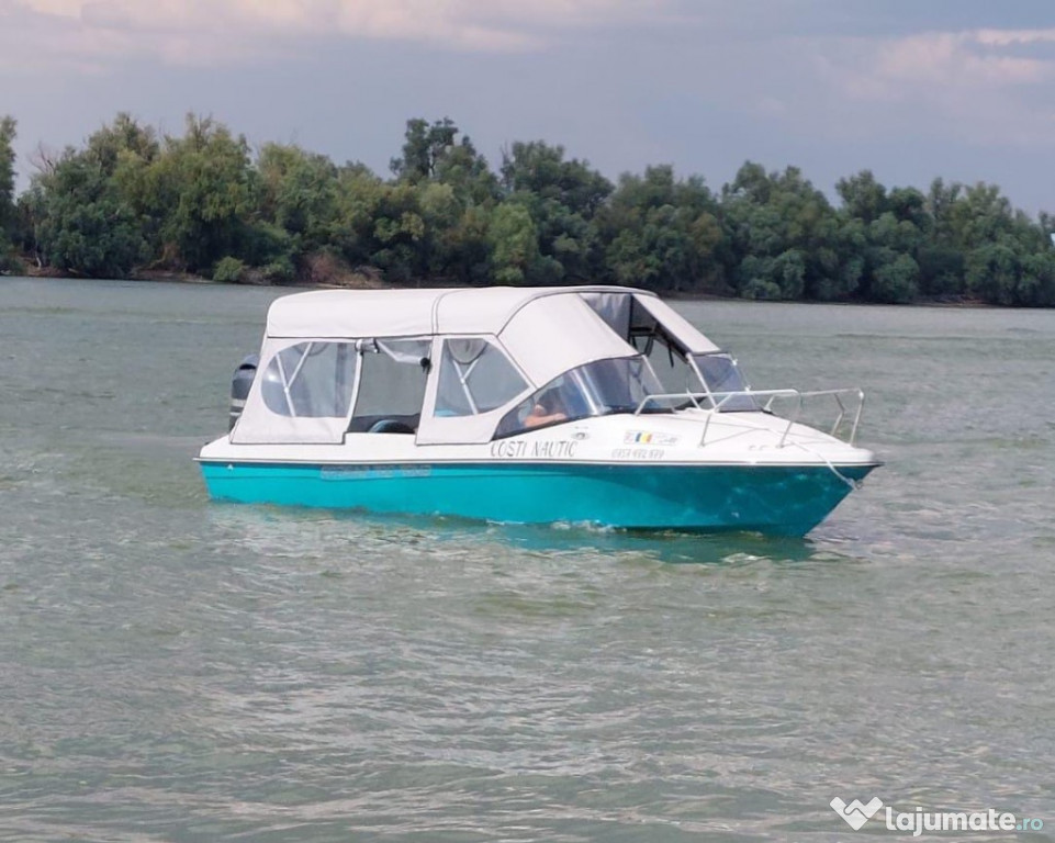 Vând ambarcațiune CORSAR 700 TOUR + motor Yamaha 150CP + peridoc