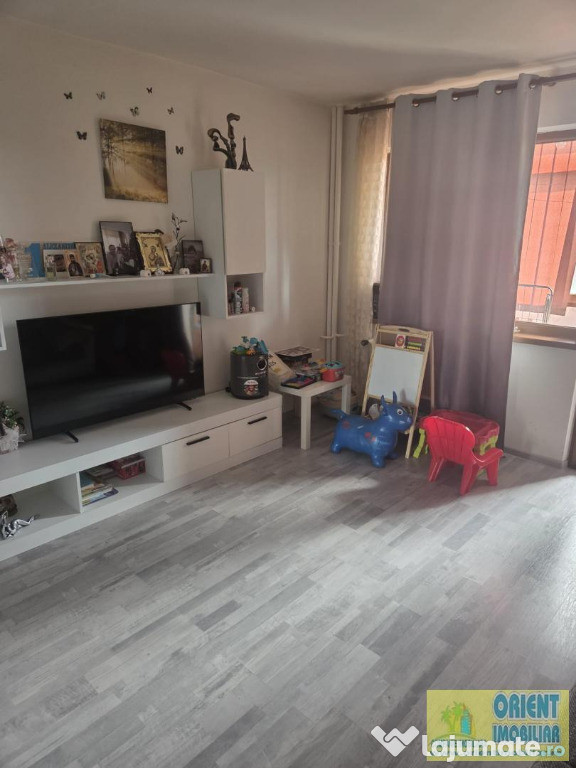 Tomis 3, decomandat, 2 camere, 52mp, vanzari Constanta