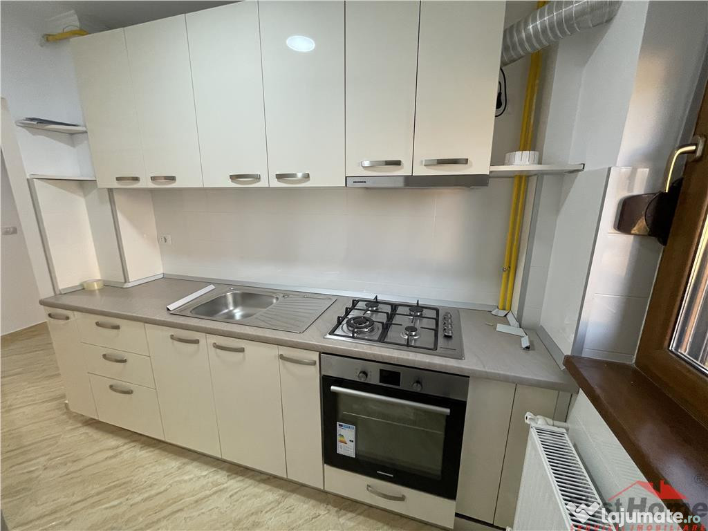 Apartament 3 camere, etaj 2, complet renovat, zona Sud