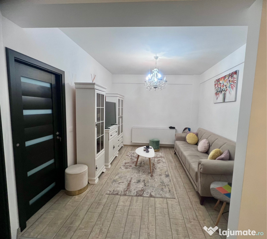 Inchiriez apartament cu 3 camere!