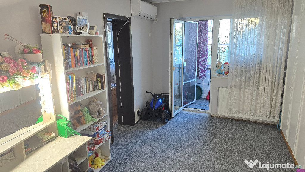 Vand apartament 2 camere cu intrari separate Deva, Bld. Dacia, etaj 2