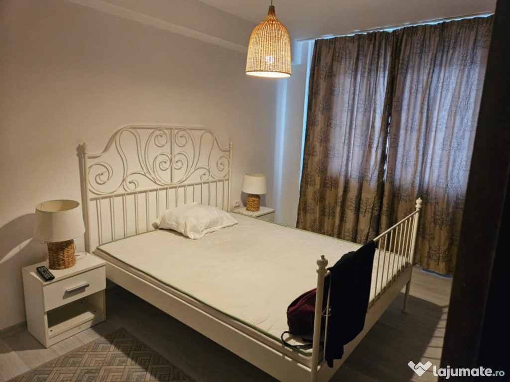 Apartament de 2 camere zona CENTRUL CIVIC