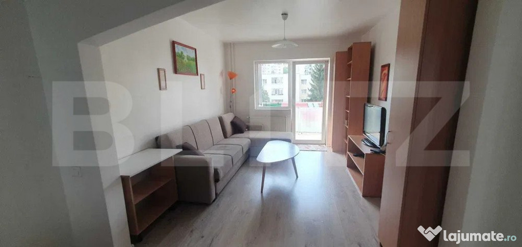Apartament de 4 camere, decomandat, parcare, 80mp, cartierul