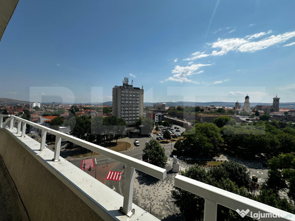 Apartament 3 camere, 78 mp, zona Cetate