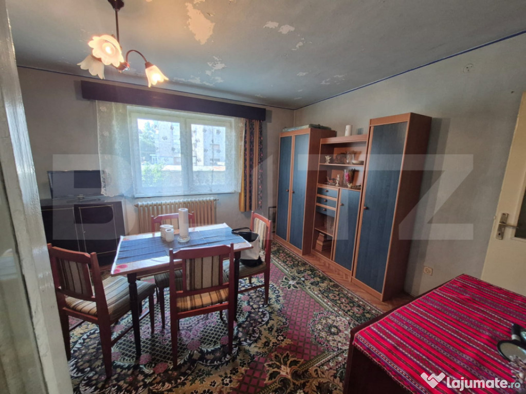 Apartament cu 2 camere, decomandat, etaj 1 – zona ANDREI S