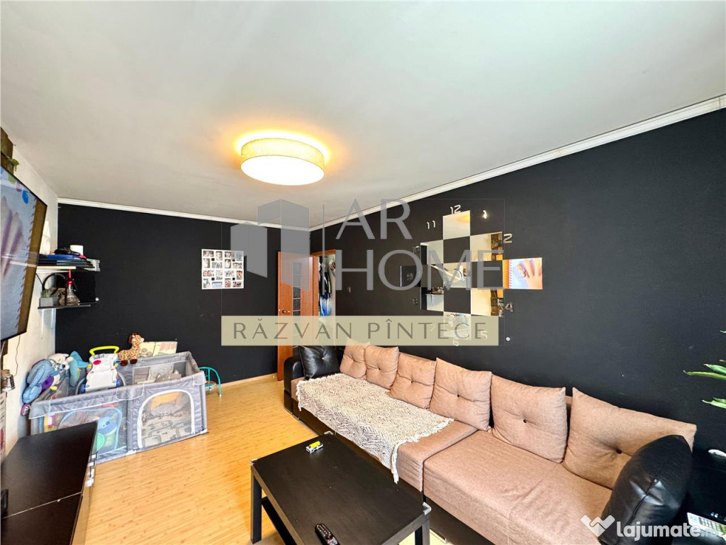 Apartament 3 camere, confort 1, decomandat, zona Republicii