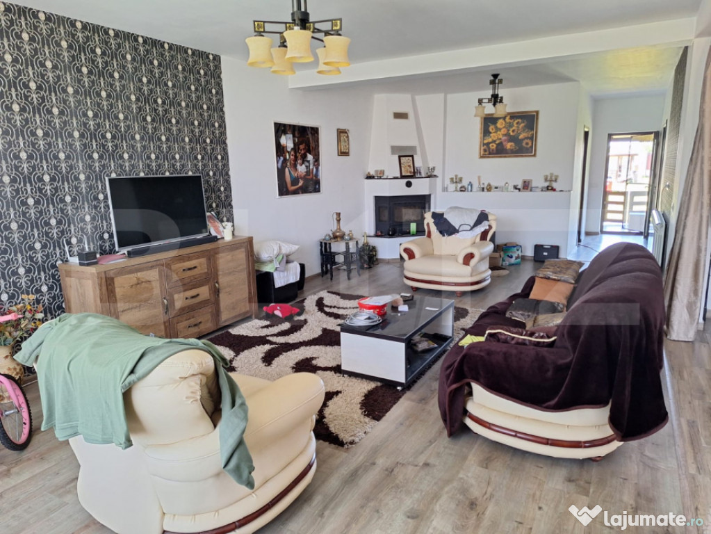 Casa P+M, 171 mp utili, teren 769 mp, zona Ghercesti