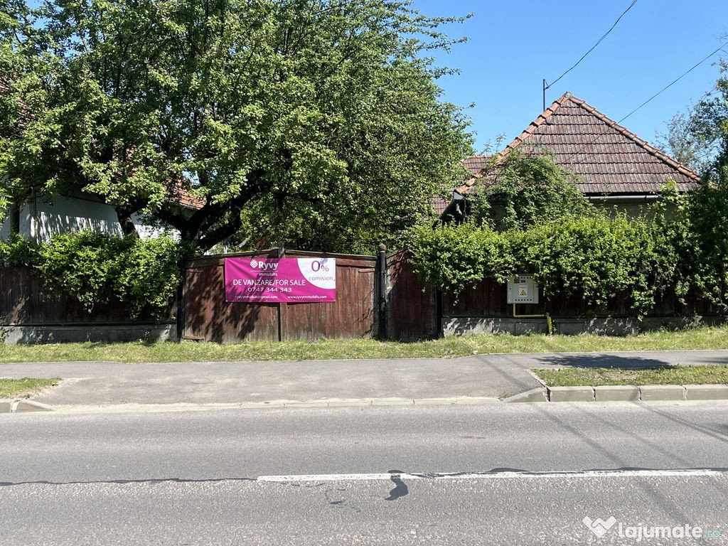 Căsuța bunicii de vânzare -locație excelentă, posibi...