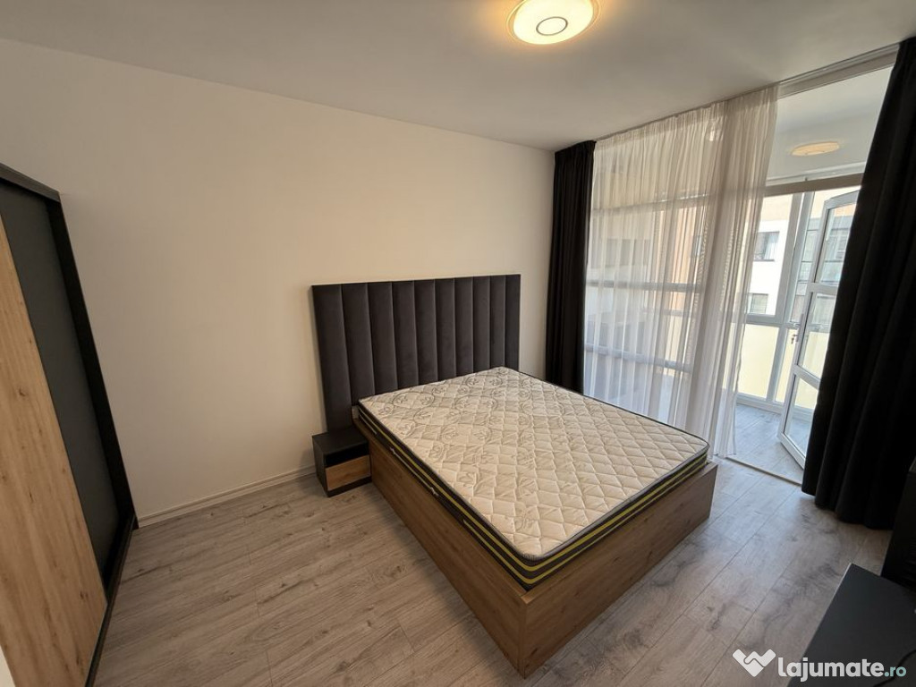 Apartament de , o camera, decomandat, mobilat si utilat, car