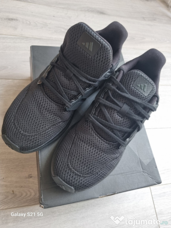 Adidasi 41 1/3 ca noi